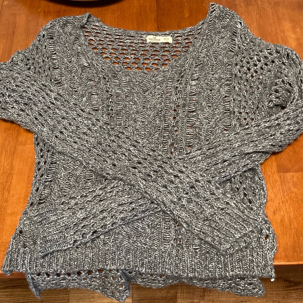 Hollister sweater size M/L